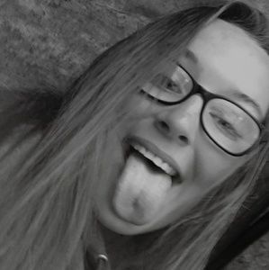 Meet your Posher, Ila